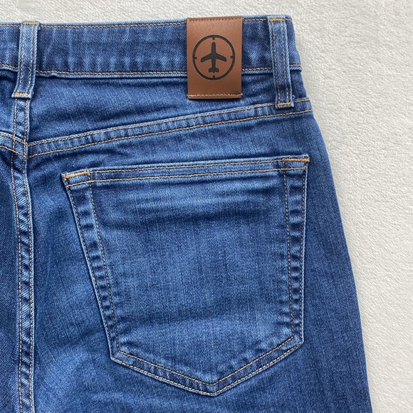 Aviator Best Travel Mid Rise Modern Tailored Fit Jeans (Dark Wash Indigo) - Picture 9 of 16